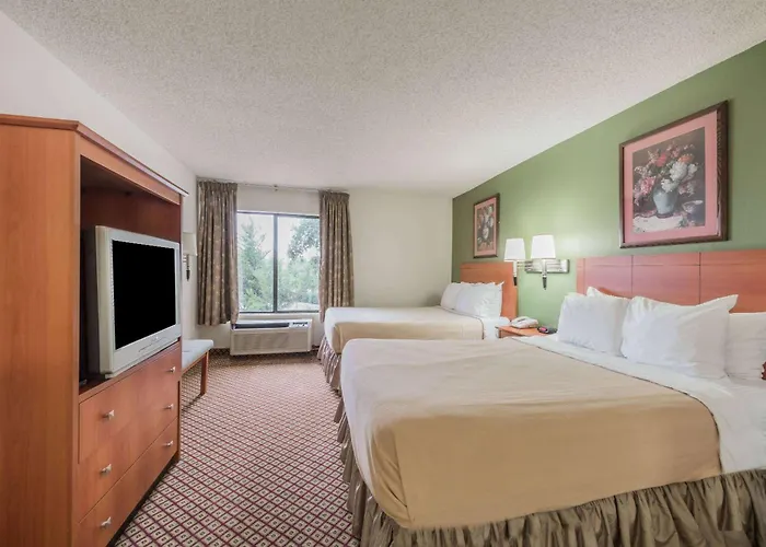 Super 8 By Wyndham Fort Worth Downtown South