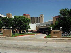 Hotel Super 8 By Wyndham Downtown South