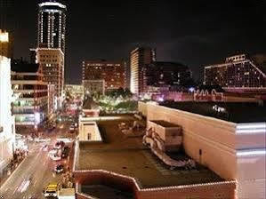 Hotel Super 8 By Wyndham Downtown South 2*